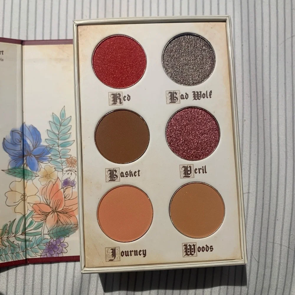 Story Book Cosmetics Red Riding Hood